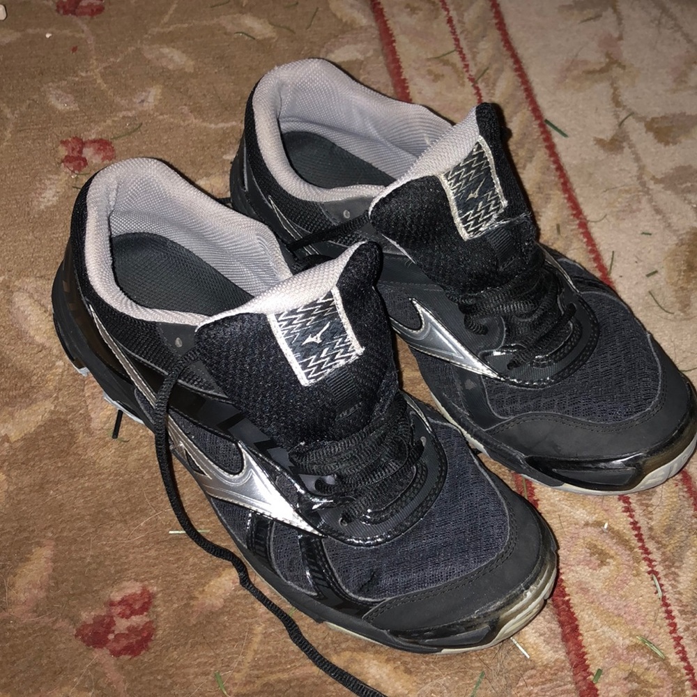 Womens Mizuno Volleyball Sneakers